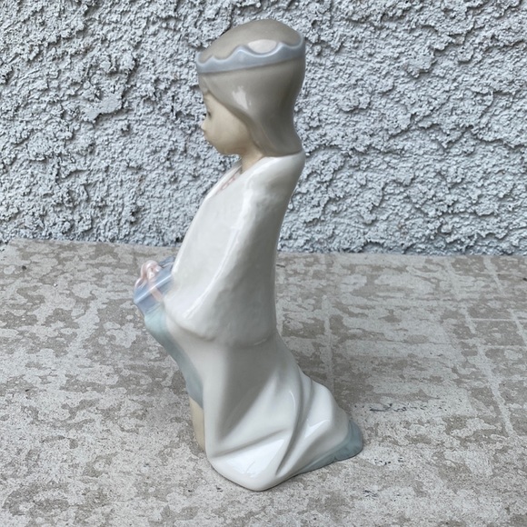 LLADRÓ MELCHOR KING Gloss Nativity Scene Porcelain Figurine Holiday RARE Vintage - Picture 4 of 11